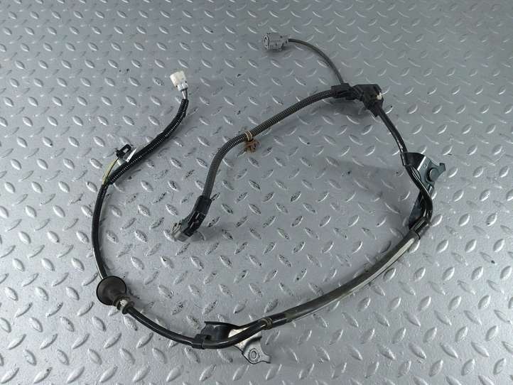 Toyota Corolla Cross (2021 - )  890C016090 Проводка заднего датчика ABS