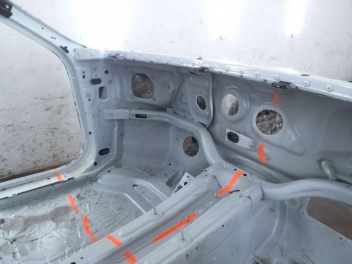 Porsche Taycan 9J1 (2019 - )   Передняя четверть
