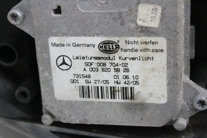 Mercedes-Benz CLS C219 (2003 - 2011) A0038205826 Передняя фара — фото 3