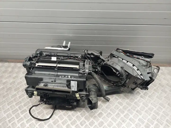 Audi A5 (2016 - ) 8W1816005P Комплект системы вентиляции салона — фото 3