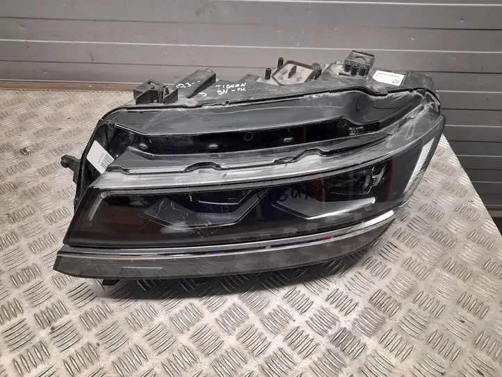 Volkswagen Tiguan (2016 - 2020) 5NL941081A Передняя фара — фото 1