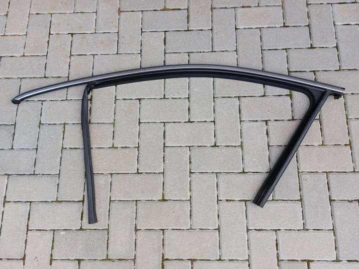 Volkswagen PASSAT B8 (2015 - )  3G0837431J Уплотнительная резина стекла передней двери