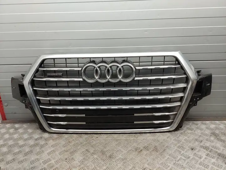Audi Q7 4M (2015 - ) 4M0853651F Верхняя решетка радиатора — фото 1