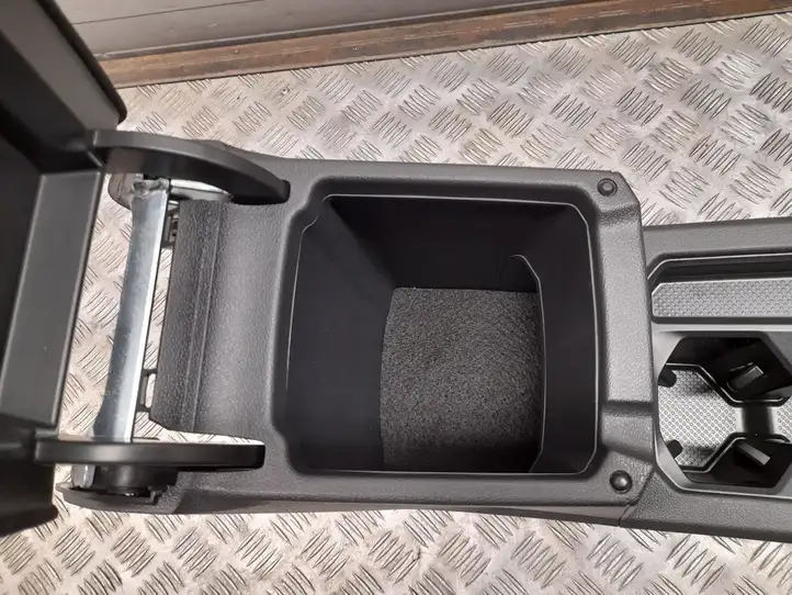 Volkswagen Tiguan Allspace (2017 - ) 5NN863241G Центральная консоль — фото 4