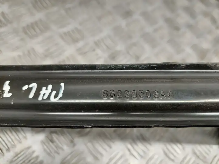 Chrysler Pacifica (2016 - ) 68229309AA Кронштейн топливного бака — фото 2