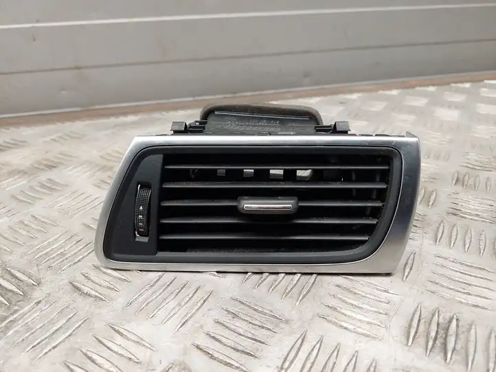 Audi A7 S7 4G (2010 - 2014) 4G8820902 Боковой воздушный дефлектор — фото 1