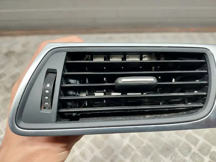 Audi A7 S7 4G (2010 - 2014) 4G8820902 Боковой воздушный дефлектор — фото 3
