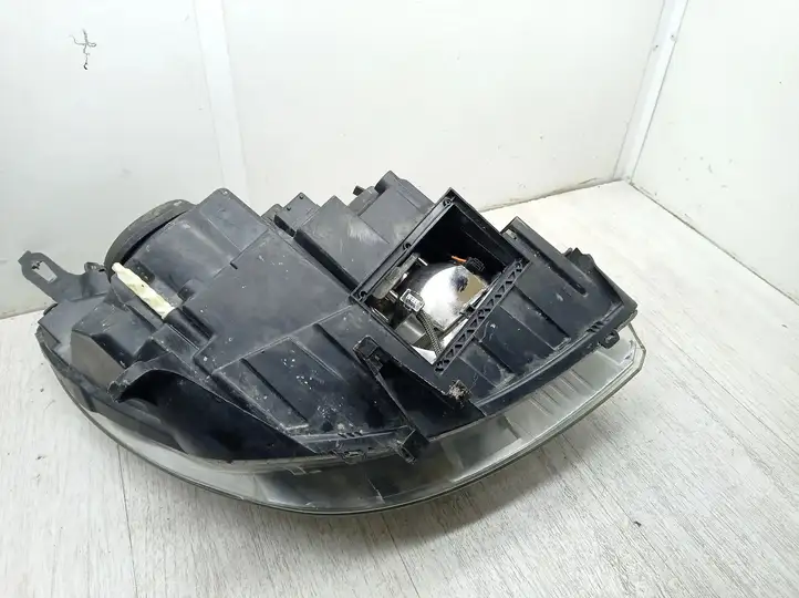 Citroen C5 (2004 - 2008) 89900413 Передняя фара — фото 7