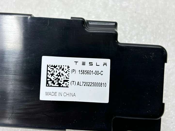 Tesla Model 3 (2017 - 2023)  158560100C Антенна Bluetooth