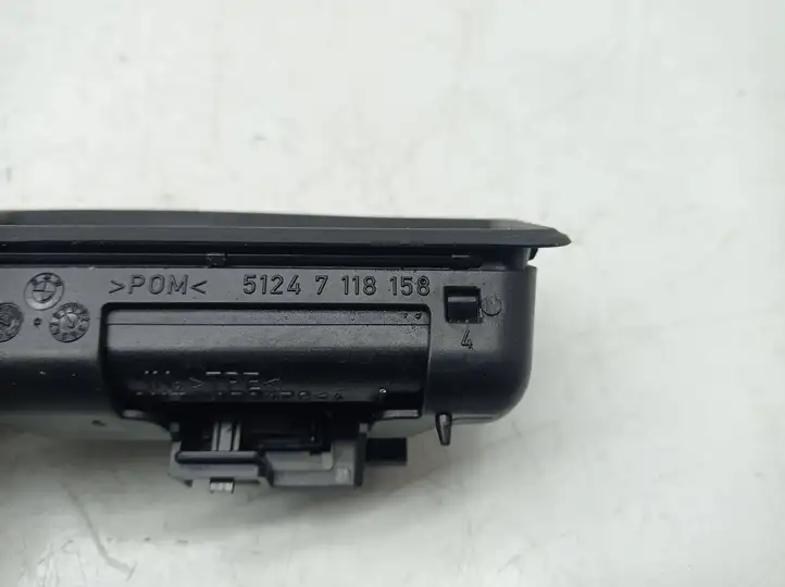 BMW 3 E90 E91 (2005 - 2012) 51247118158 Ручка крышки багажника — фото 4