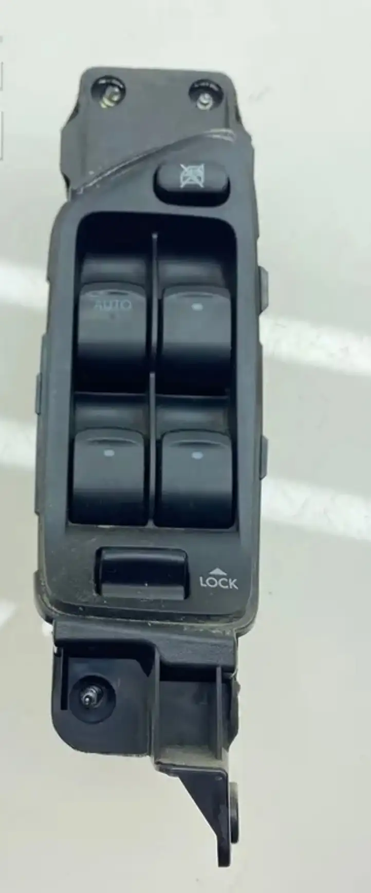 Subaru Legacy (2003 - 2009) 83071AG05A Кнопка стеклоподъемников — фото 2