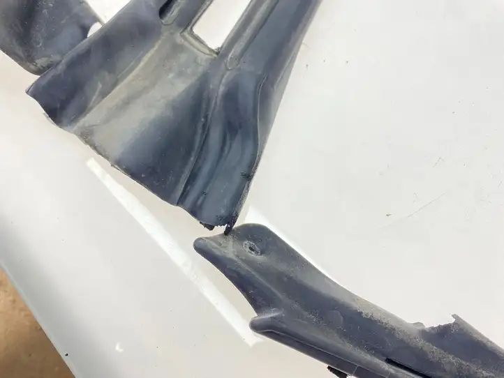Subaru Outback (2007 - 2009) Уплотнительная резина (на кузове) — фото 3