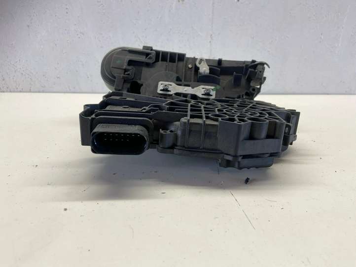 Volkswagen Sharan (2010 - 2015)  7N0839015j Замок раздвижной двери