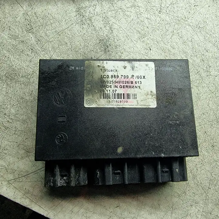 Volkswagen PASSAT B5.5 (2001 - 2005) 1C0959799A Модуль комфорта — фото 1