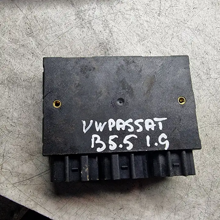 Volkswagen PASSAT B5.5 (2001 - 2005) 1C0959799A Модуль комфорта — фото 2