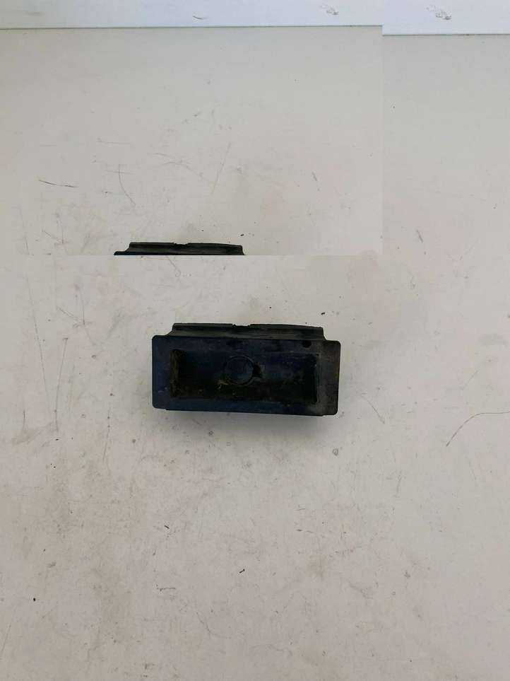 Audi A6 (2011 - 2014)  4G0802847 Подушка поддомкратника