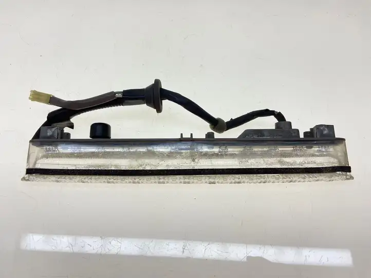 Subaru Outback (2003 - 2007) 84701AG001 Дополнительный стоп фонарь — фото 1