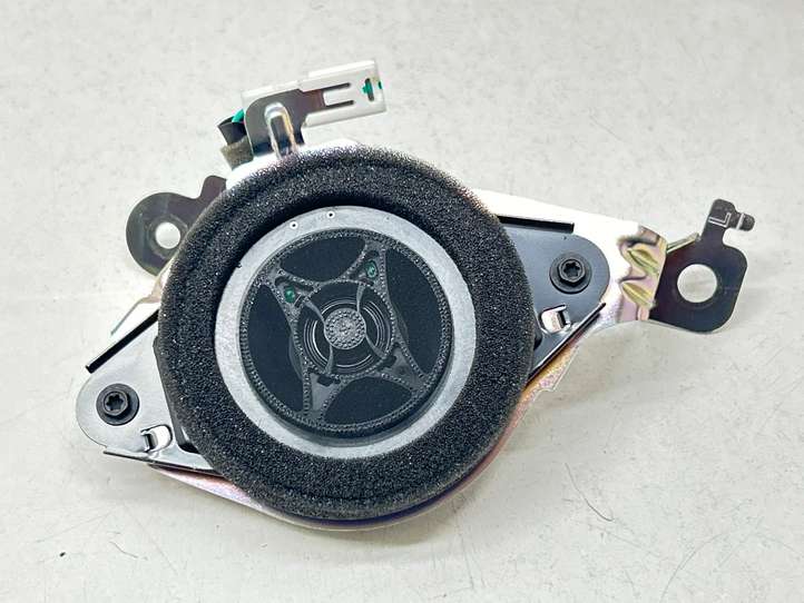 Toyota Land Cruiser (J150) (2009 - )  8615060220 Потолочный динамик