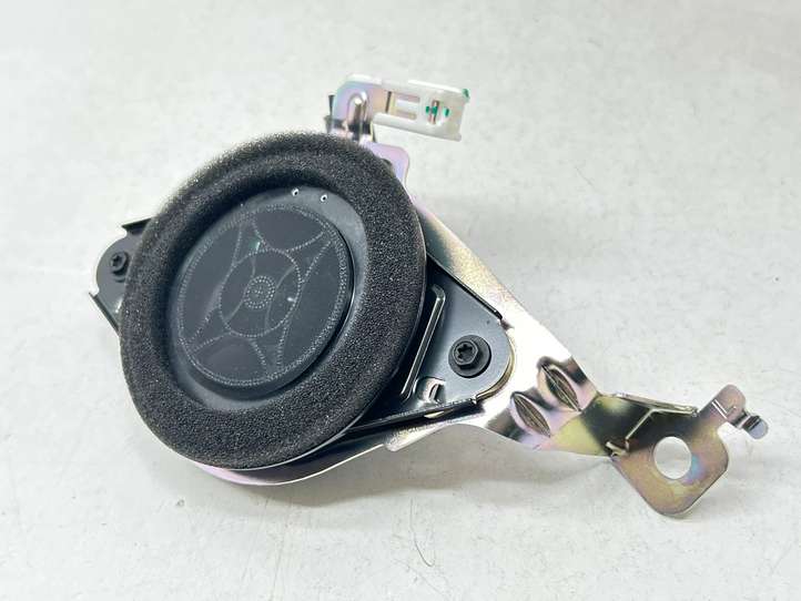 Toyota Land Cruiser (J150) (2009 - )  8615060220 Потолочный динамик