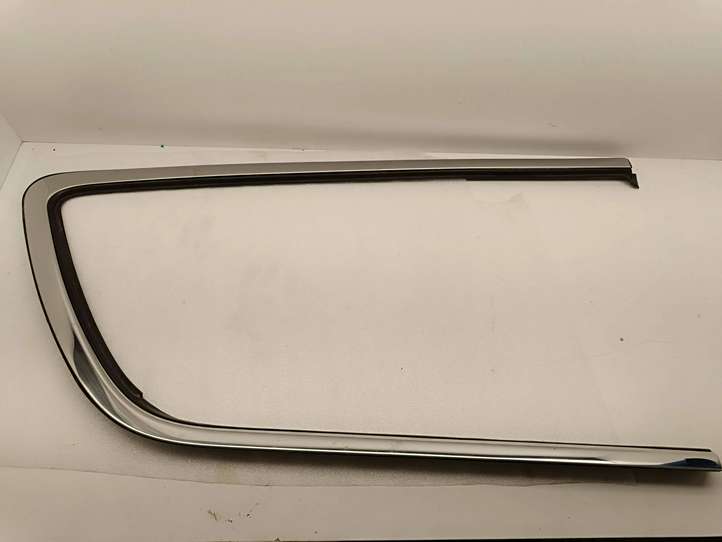 Chrysler Pacifica (2016 - )  68227296AC Отделка заднего бокового стекла