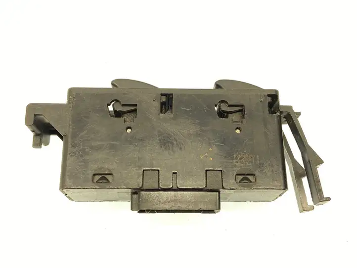 BMW 3 E46 (1998 - 2005) 61318381514 Кнопка стеклоподъемников — фото 3