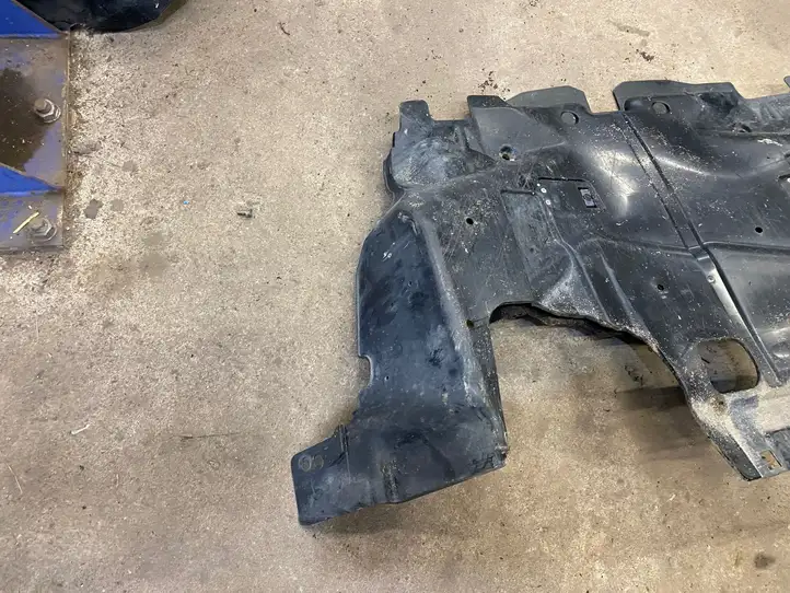 Subaru Outback (2003 - 2007) 56410AG010 Защита двигателя — фото 3