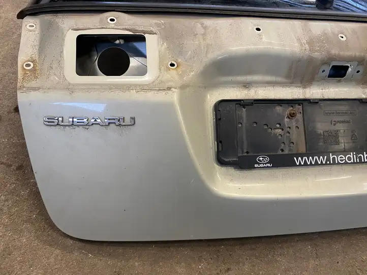 Subaru Outback (2003 - 2007) Крышка багажника — фото 6