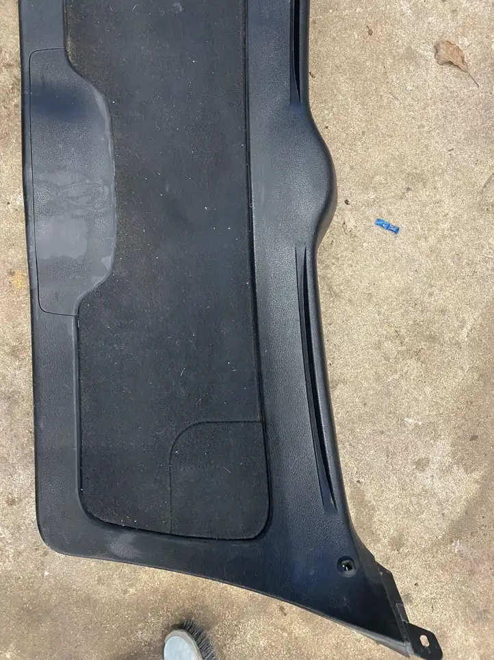 Subaru Outback (2003 - 2007) Комплект обшивки крышки багажника — фото 2