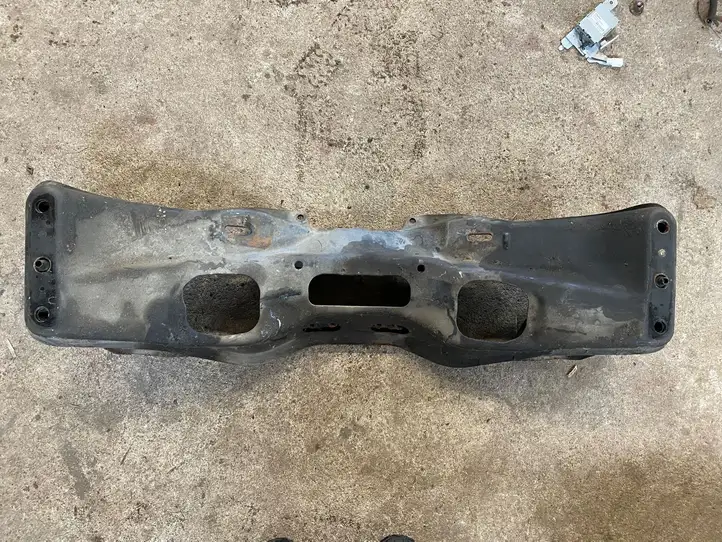 Subaru Outback (2003 - 2007) 20101AG01A Передняя балка подвески — фото 1