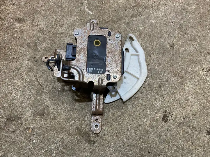 Subaru Legacy (2003 - 2009) 063000161 Двигатель задвижки потока воздуха — фото 1