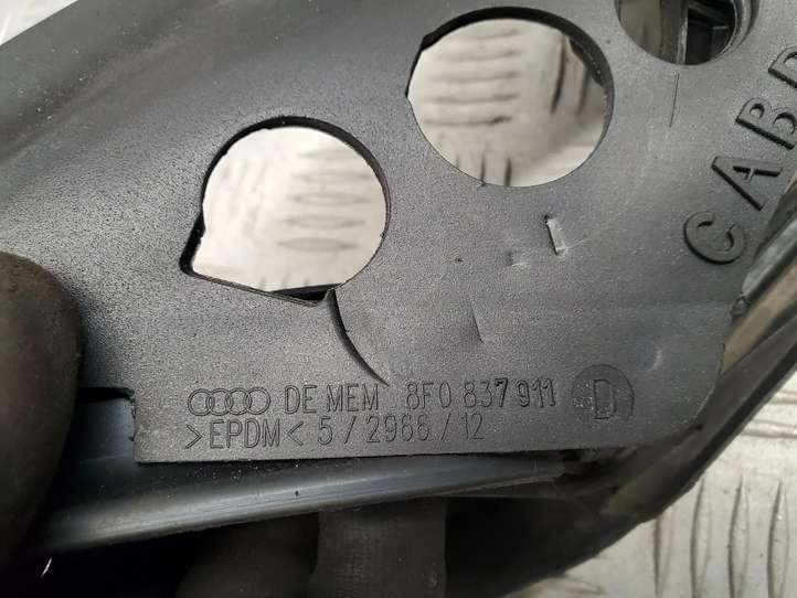 Audi S5 8T (2007 - 2011)  8F0837911 Уплотнительная резина передней двери (на дверях)