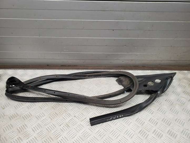 Audi S5 8T (2007 - 2011)  8F0837912 Уплотнительная резина передней двери (на дверях)