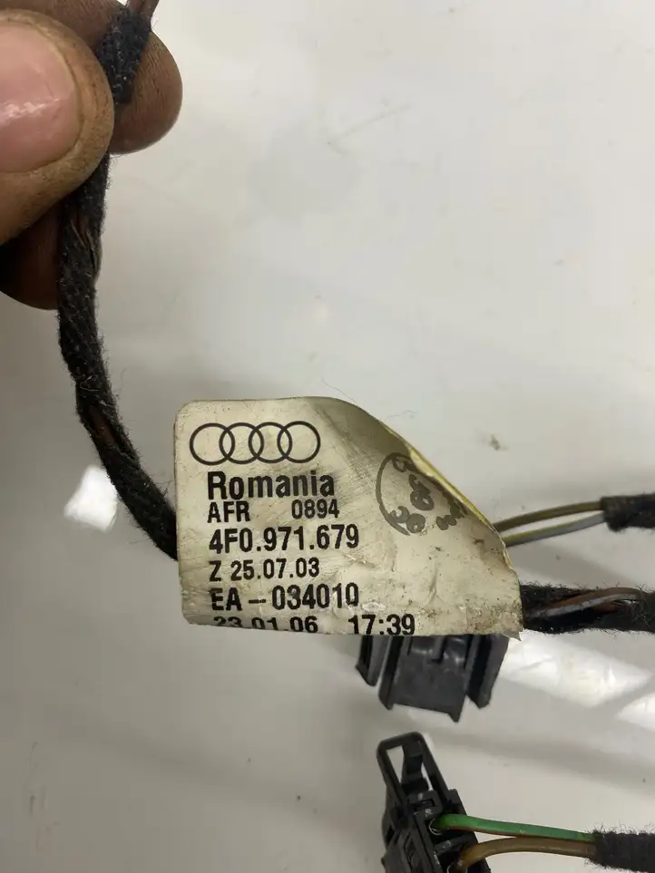 Audi A6 S6 C6 4F (2004 - 2008) 4F0971679 Прочая электропроводка — фото 2