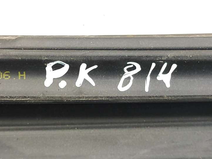 Volvo C70 (2005 - 2009)  09466701 Уплотнительная резина передней двери (на дверях)