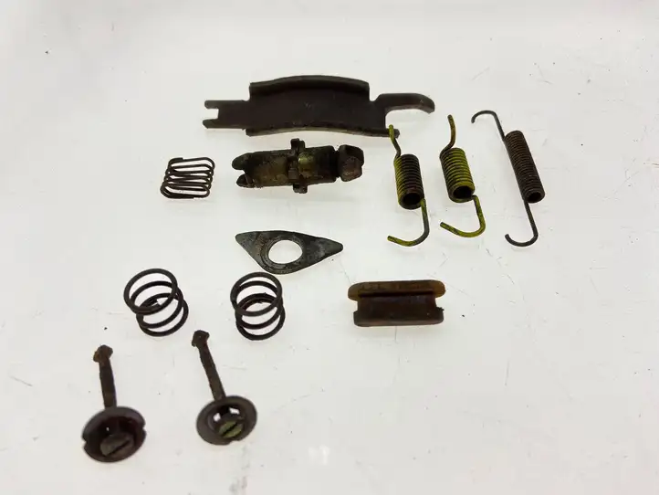 Subaru Outback (2003 - 2007) Колодки ручного тормоза — фото 2