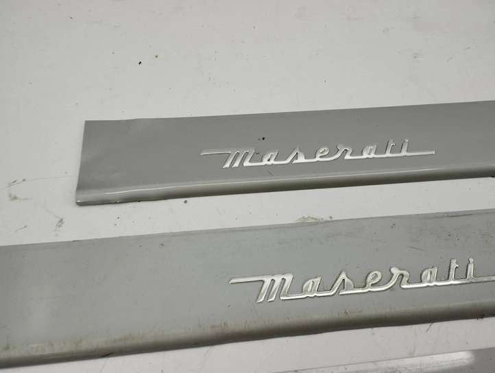 Maserati Quattroporte (2008 - 2012)   Отделка переднего порога кузова