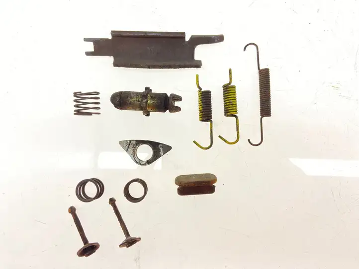 Subaru Outback (2007 - 2009) Колодки ручного тормоза — фото 1