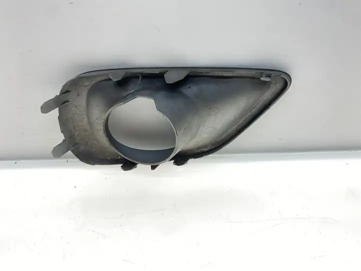 Subaru Legacy (2003 - 2009) 57731AG410 Решетка противотуманной фары — фото 3