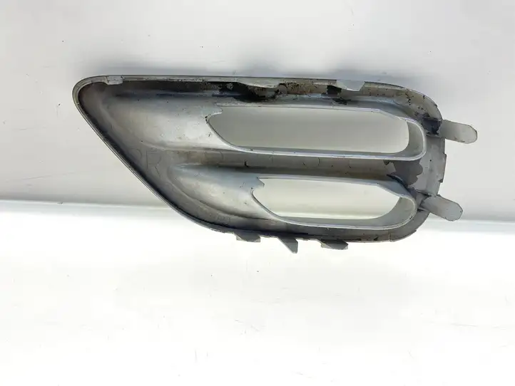 Subaru Legacy (2003 - 2009) 57731AG020 Решетка противотуманной фары — фото 1