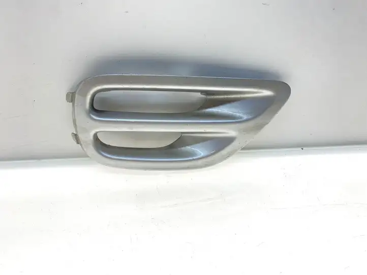 Subaru Legacy (2003 - 2009) 57731AG020 Решетка противотуманной фары — фото 1
