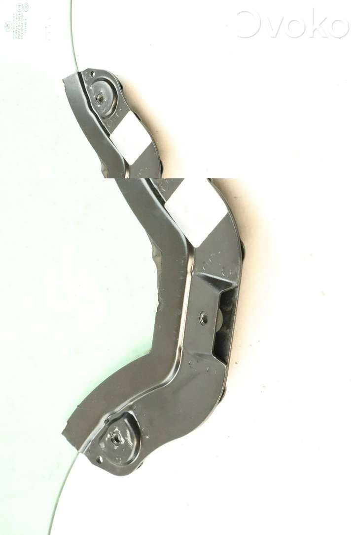 BMW 6 E63 E64 (2002 - 2010)  7186643 Маленькое стекло 