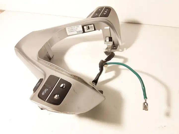 Toyota Verso (2009 - 2012) 451000F390 Кнопки на рулевом колесе — фото 4