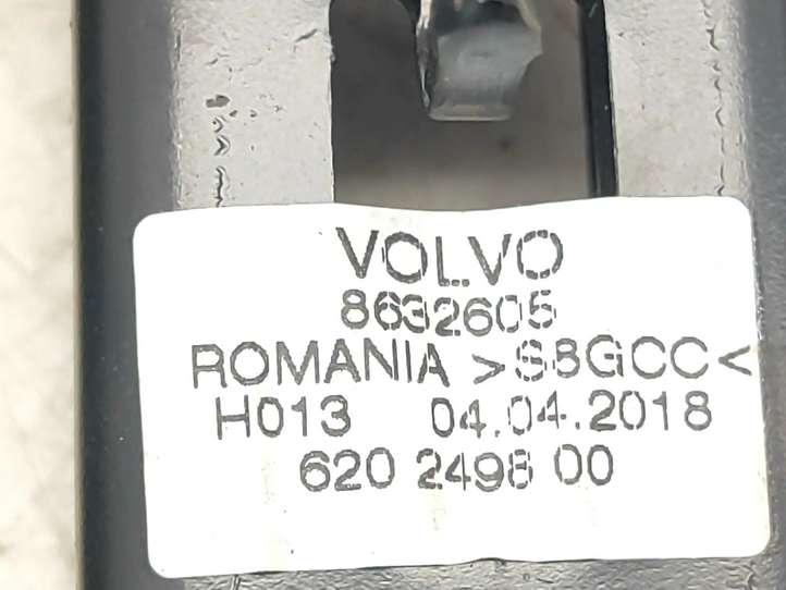 Volvo XC40 (2017 - )  8632605 Регулировочная планка ремня безопасности