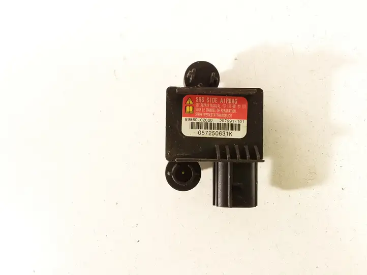 Toyota Corolla E120 E130 (2000 - 2004) 8986002020 Датчик удара SRS — фото 1