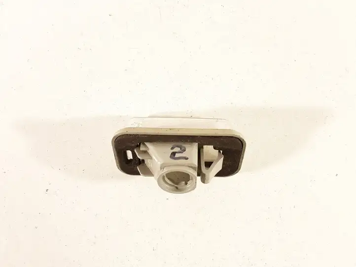 Toyota Corolla E120 E130 (2000 - 2004) Подсветка номера — фото 3