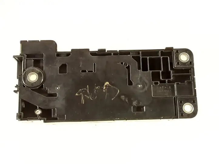 Toyota Auris E180 (2012 - 2018) 63583507 Блок монтирования реле — фото 2