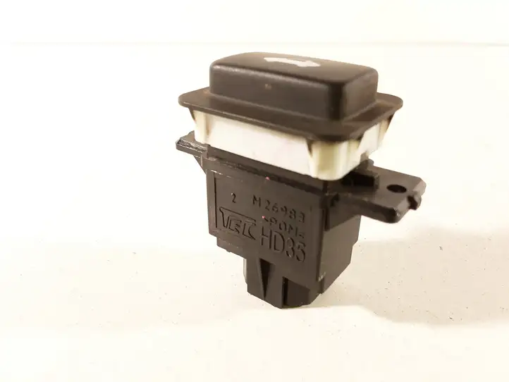 Honda Accord (2008 - 2016) M26983 Кнопка закрытия крышки багажника — фото 3