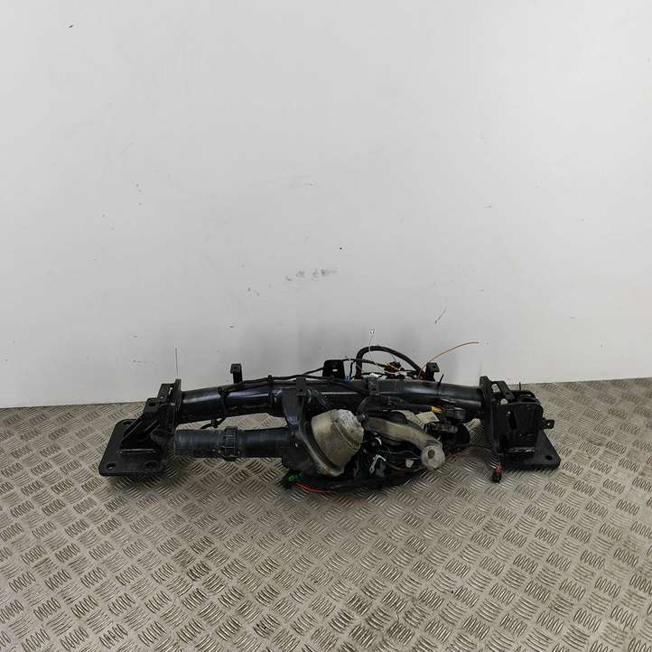 BMW iX (2021 - )  8738183 Комплект крюка