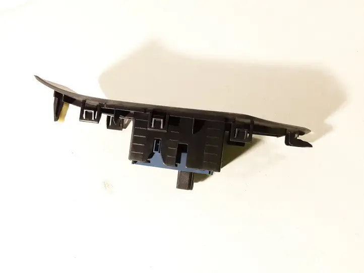 Toyota Verso (2009 - 2012) 8481005070 Кнопка стеклоподъемников — фото 2