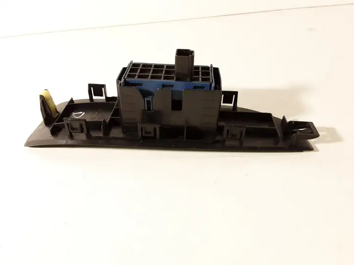 Toyota Verso (2009 - 2012) 8481005070 Кнопка стеклоподъемников — фото 4